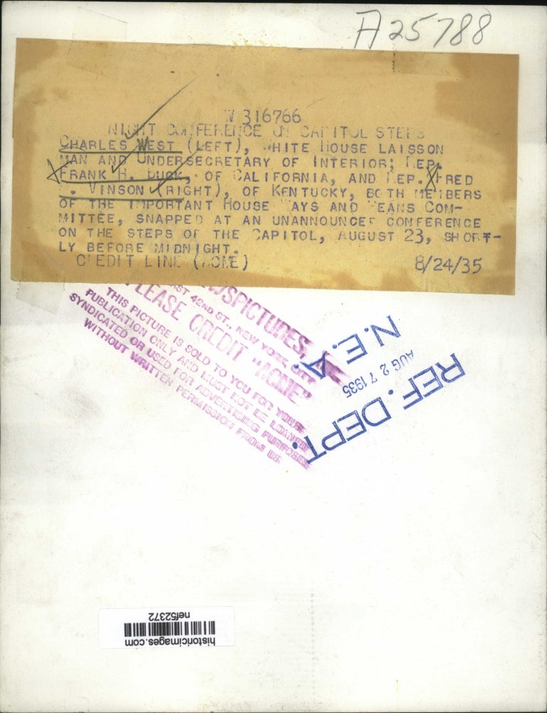 1935 Press Photo West, Buck, Vinson hold a night conference on Capital steps