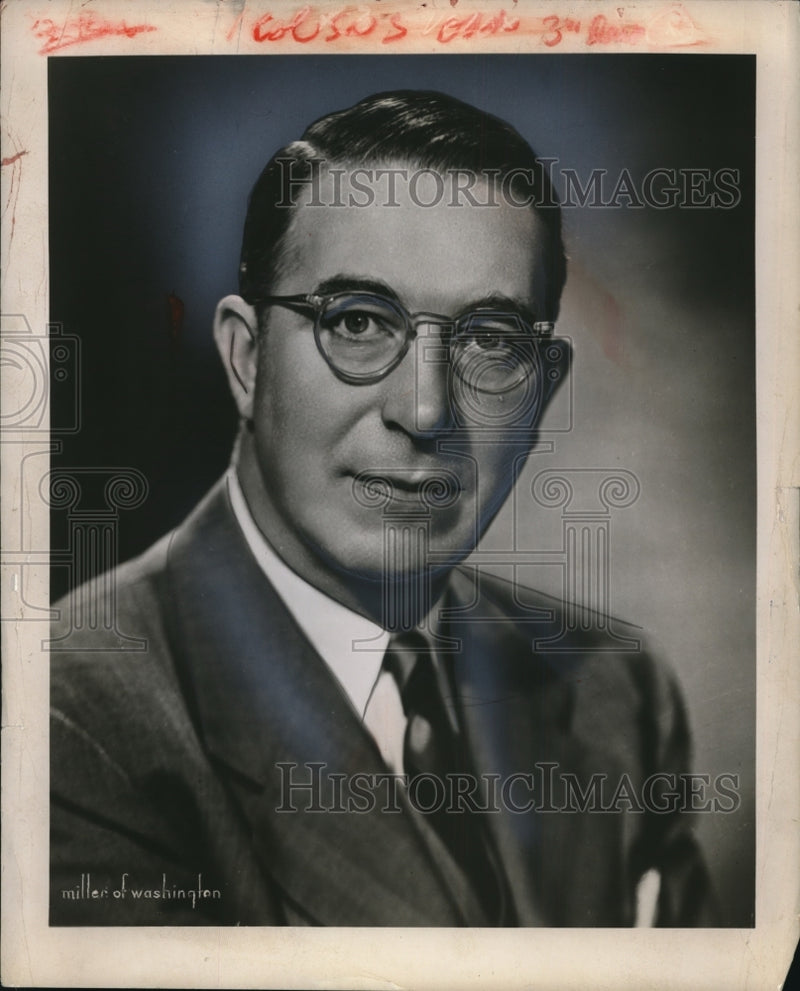 Load image into Gallery viewer, 1954 Press Photo Senator Estes Kefauver of Tennessee - nef52489
