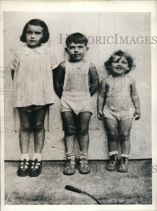 1934 Press Photo Bobby Connor 18-Months-Old Disappears Search Conducted