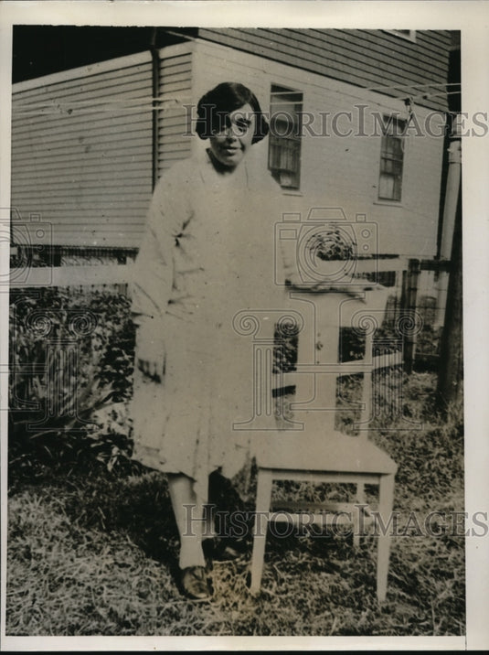 1935 Press Photo Frederick Gross Held by Police in Death of 5 Family Members