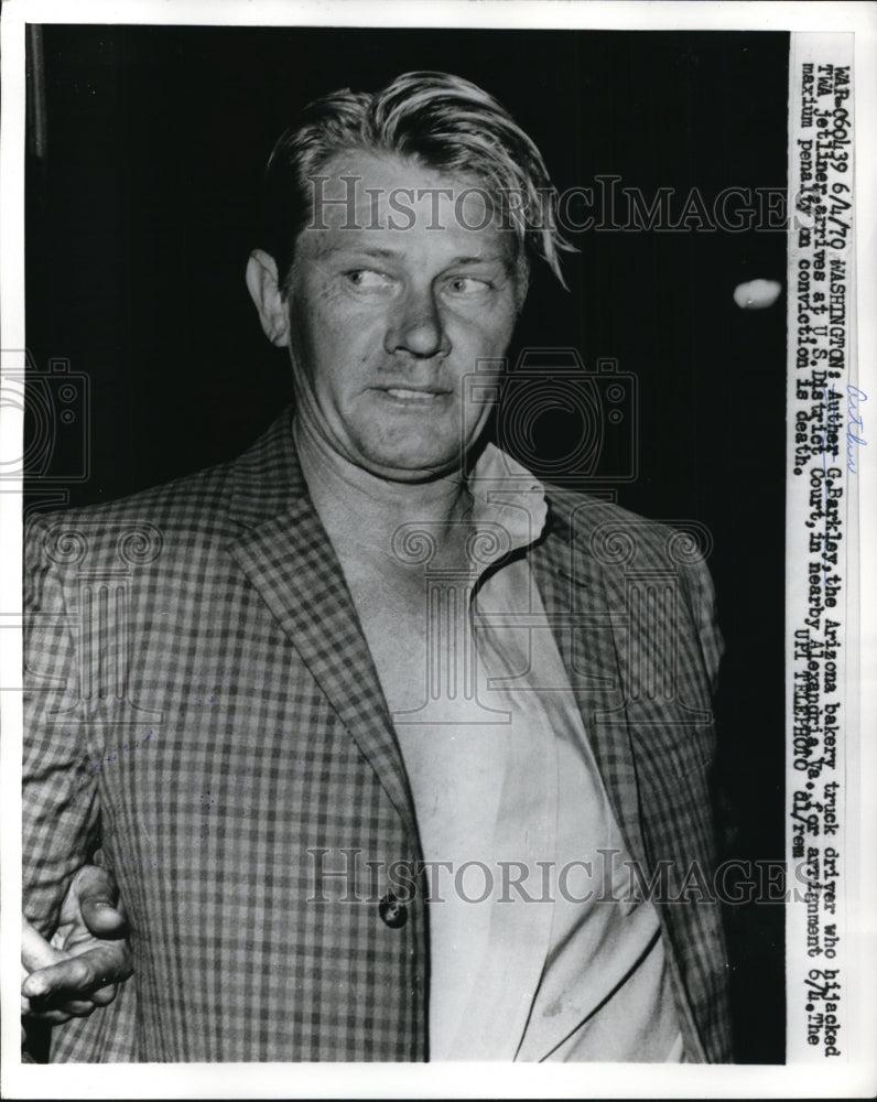 1970 Press Photo Arthur Barkley at US District Court for Plane Hijacking
