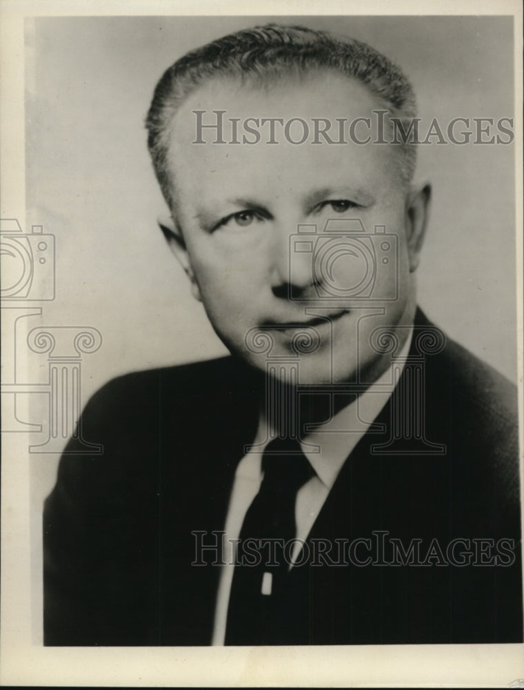 1961 Press Photo Dr. Paul N. Russell of Hoffman Electronics Corporation