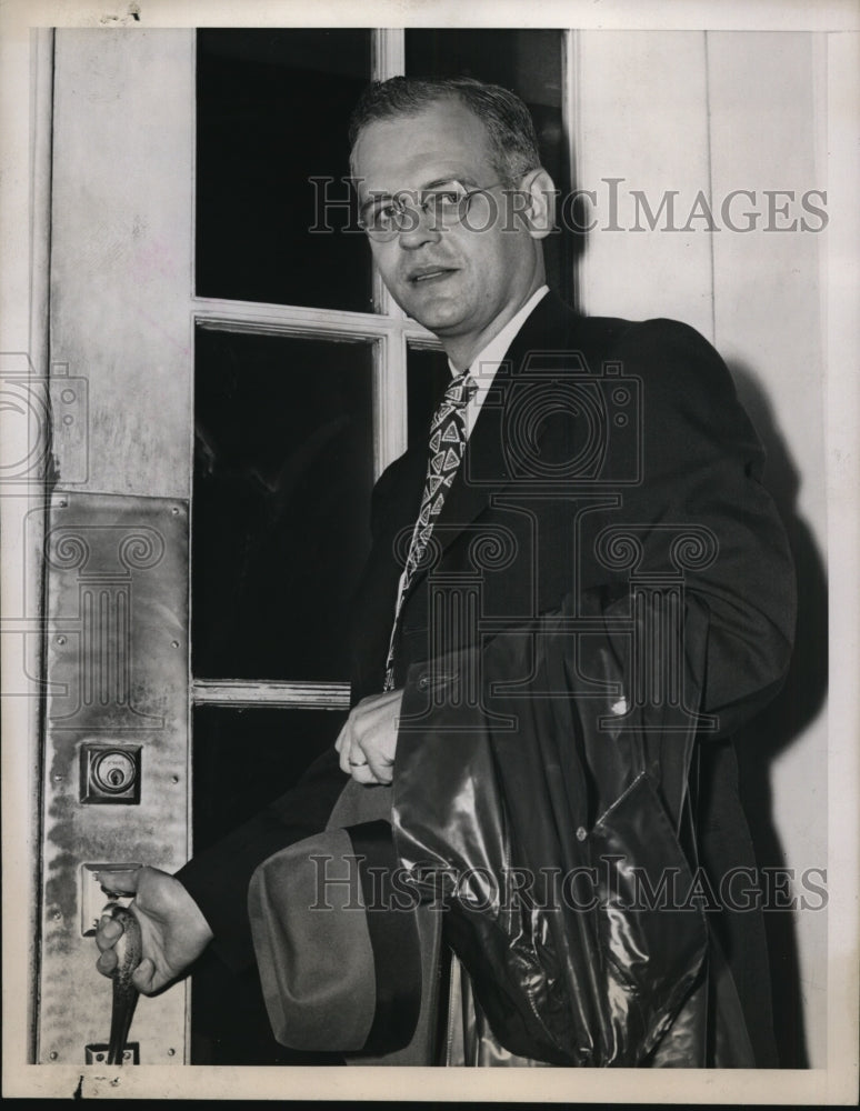 1948 Press Photo Russell Adams at White House for Conference- Historic Images