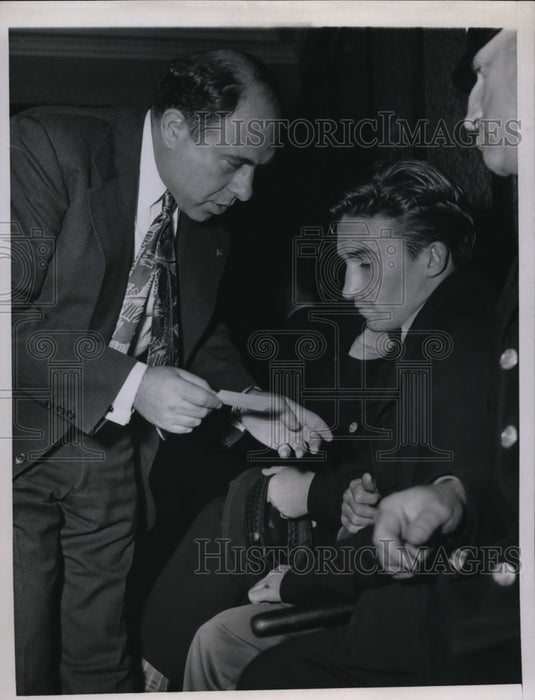 1945 Press Photo Daniel Hurley at inquest into death of Shirley Stone