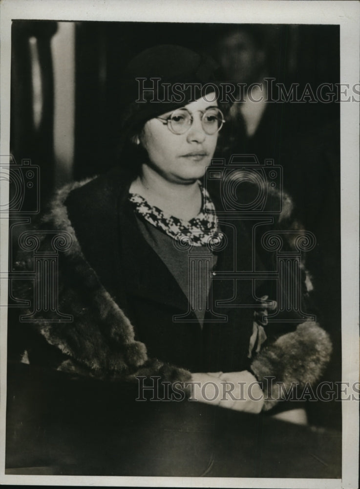 1934 Press Photo Rose Greenberg held in $130,000 Penns Grove holdup - nef52984