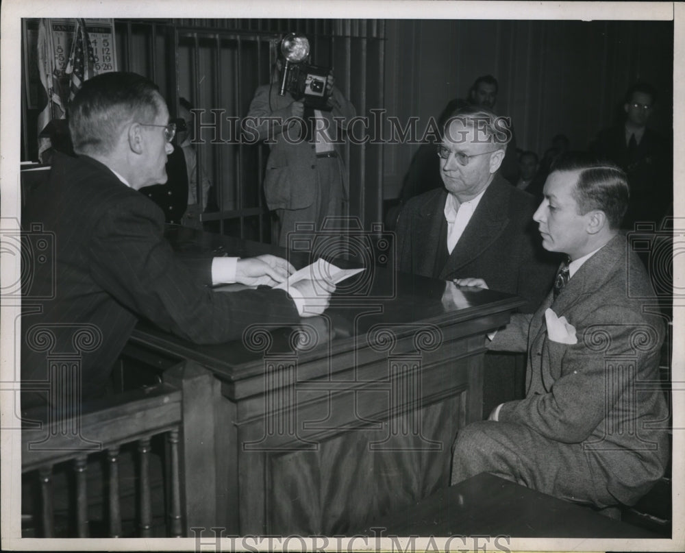 1945 Press Photo Alfred Leonard Cline arraigned in San Francisco Municipal court