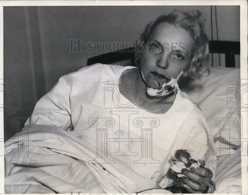 Load image into Gallery viewer, 1935 Press Photo Harry W. Misrach Shoots Agnes Jane Parker Kills Self
