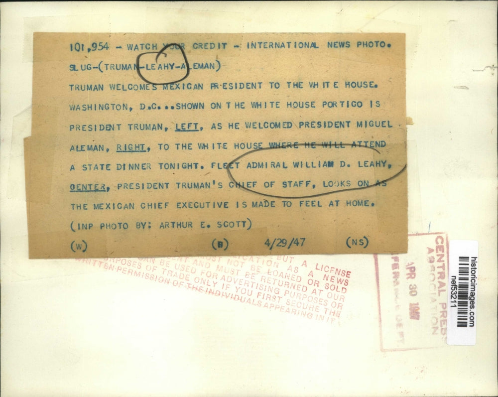 1947 Press Photo President Harry Truman Greets William Leahy at White House