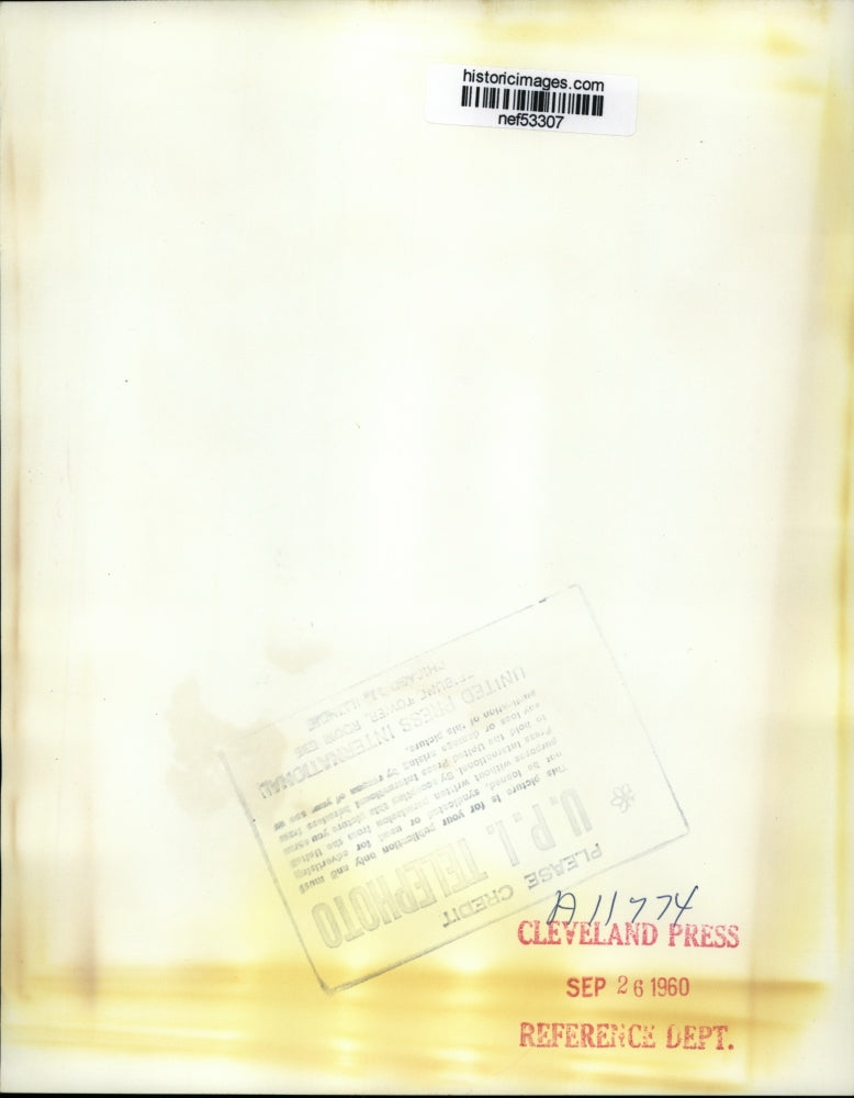 1960 Press Photo New York Demonstrator at Fidel Castro Cuban Premier Hotel