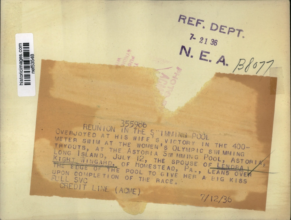 1936 Press Photo Spouse of Lenora Kight Wingard gives her a big kiss - nef53548