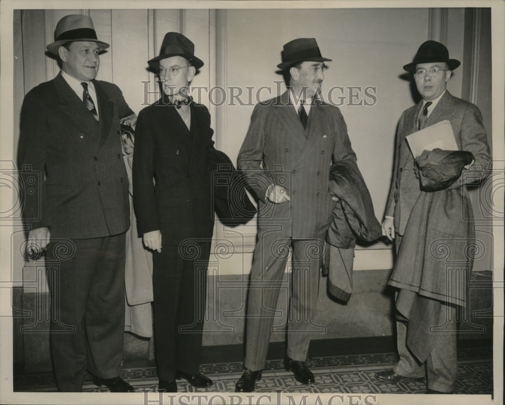 1940 Press Photo Newspapermen Cited for Contempt of Court by Judge J. Rowe