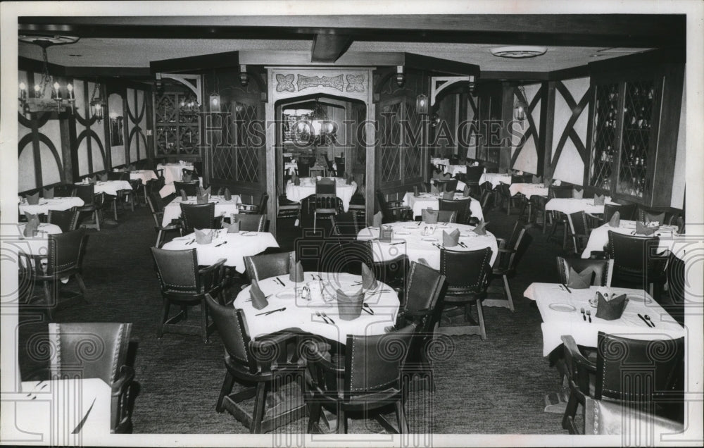 1969 Press Photo Lobster and Pheasant, Sheraton Airport Inn - nef53770