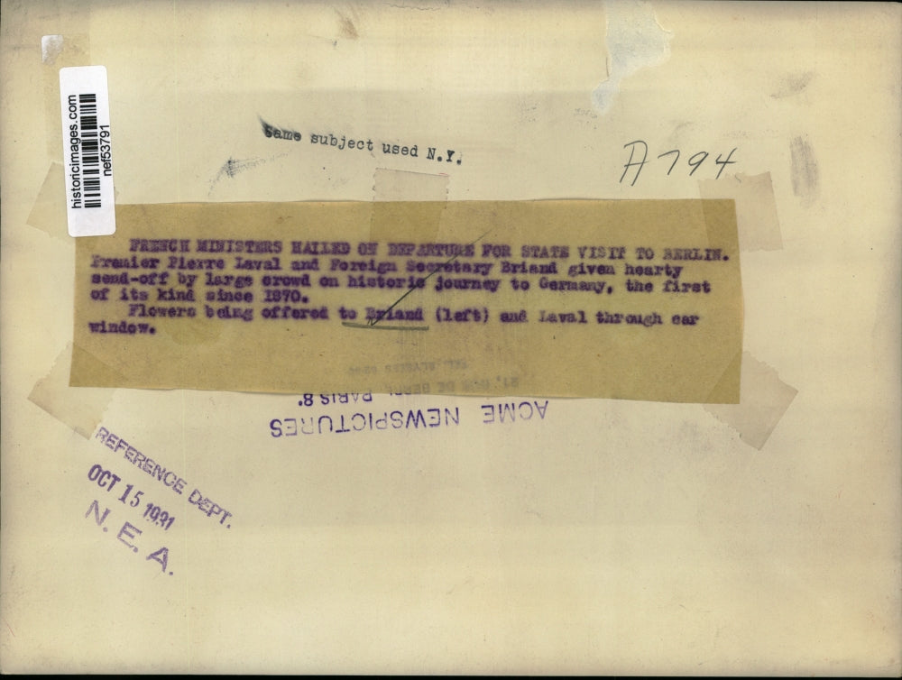 1931 Press Photo French Ministers Hailed on Departure for State Visit to Berlin