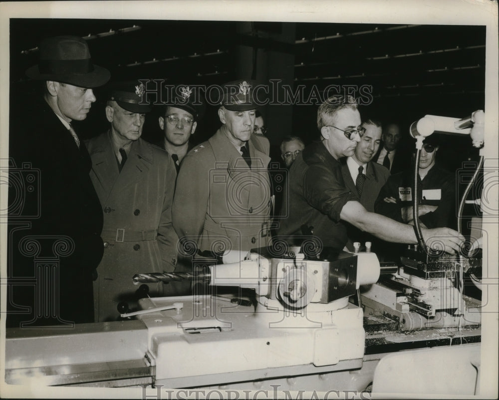 1951 Press Photo Military Officials at Cleveland, Ohio Ordnance Plant