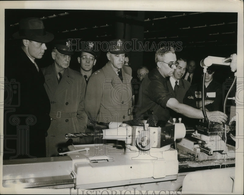 Load image into Gallery viewer, 1951 Press Photo Military Officials at Cleveland, Ohio Ordnance Plant
