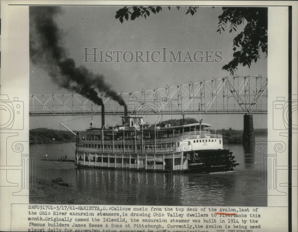 1961 Press Photo Ohio River Steamship "Avalon" near Marietta - nef53834