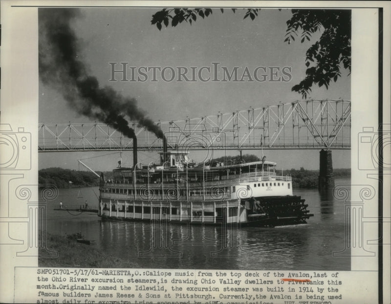 Load image into Gallery viewer, 1961 Press Photo Ohio River Steamship "Avalon" near Marietta - nef53834

