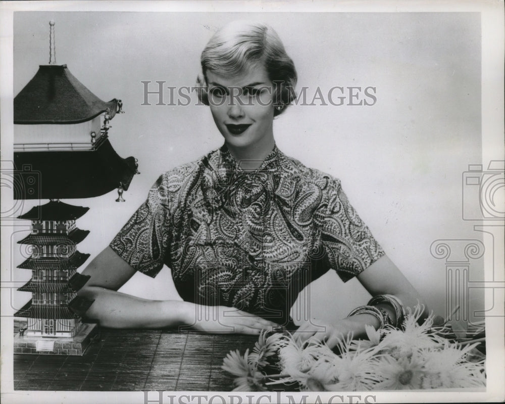 1956 Press Photo Blouse of Silk Paisley - nef54012