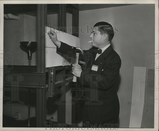 1948 Press Photo James K. Chandler, Cleveland Press Reporter - nef54035