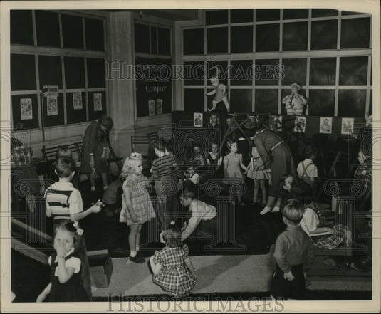 1949 Press Photo children at WJW Nursery - nef54038