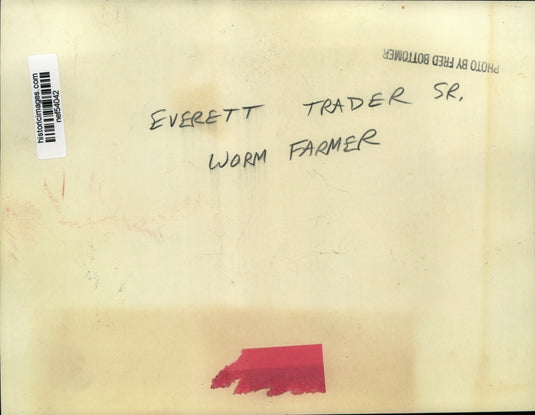 Press Photo Everett Trader Sr., Worm Farmer - nef54042