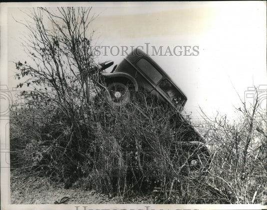 1935 Press Photo John Bartunek Crashes Car into Ditch, Schuyler, Nebraska