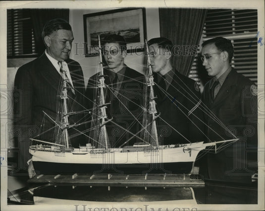 1940 Press Photo CCC Boys build model ship of Sovereign of the Ship for Pres.
