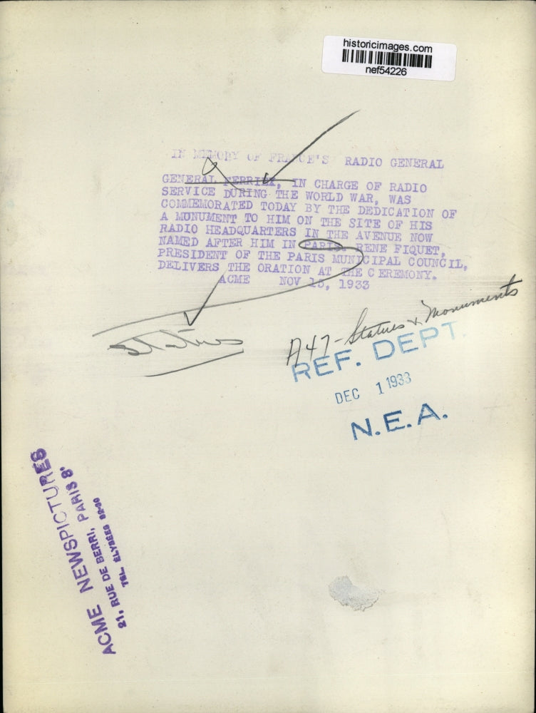 1933 Press Photo Rene Fiquet at General Ferrie Monument Dedication in Paris