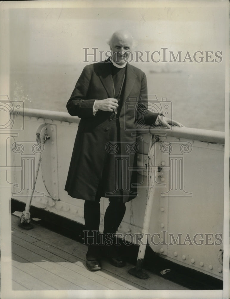 1935 Press Photo Reverend Hewlett Johnson Aboard S.S. Brittanic, New York City