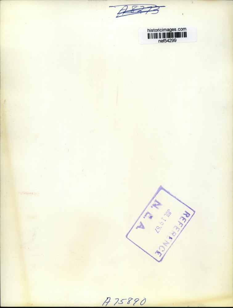 1967 Press Photo Governor George Romney Interviewed on Viet Cong, Mirror Lake