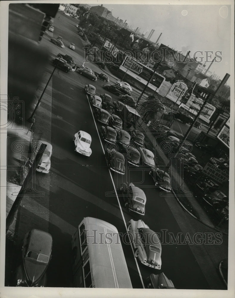 1947 Press Photo Carnegie Traffic Bottleneck, Ohio - nef54361
