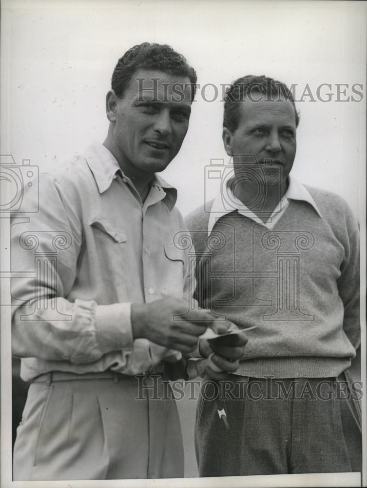 Load image into Gallery viewer, 1943 Press Photo Marvin "Bud" Ward &amp; Johnny Dawson Two of Nation's Top Golfers
