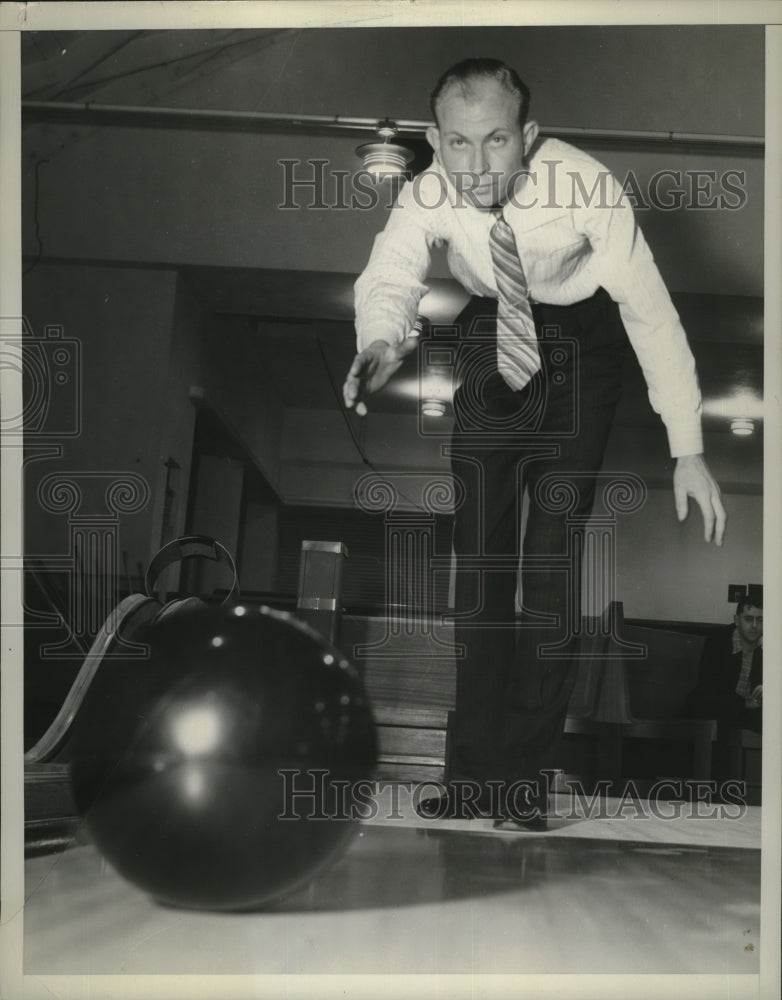 1937 Press Photo Bowler Erine Soest - nef54692