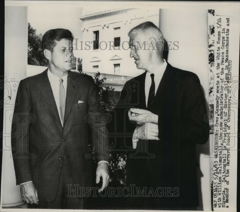 Load image into Gallery viewer, 1963 Press Photo Pres Kennedy with William Saltonstall Admin of Peace Corps

