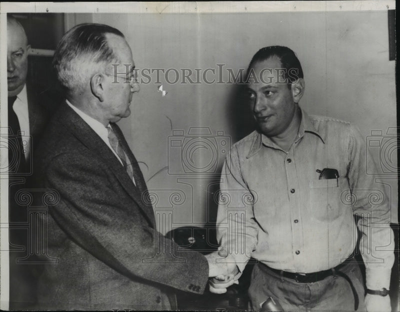 Load image into Gallery viewer, 1953 Press Photo William F. Byron, Murderer Nathan Leopold Before Parole Hearing
