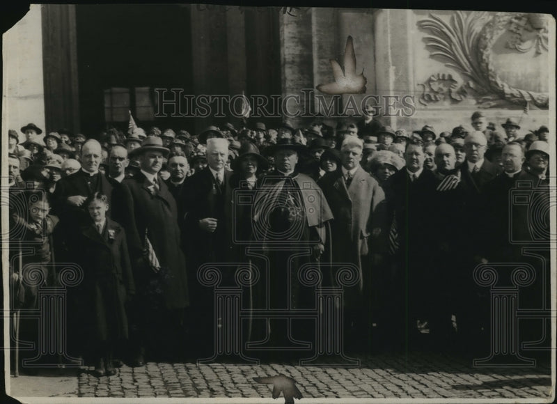 Load image into Gallery viewer, 1925 Press Photo Cardinal William Henry O'Connell with Church Members
