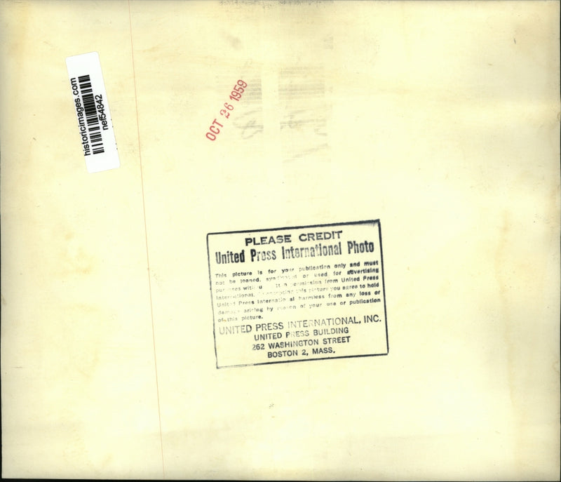 Load image into Gallery viewer, 1959 Press Photo Wrecked car of kidnap-rapist discovered near Petersburg, NY

