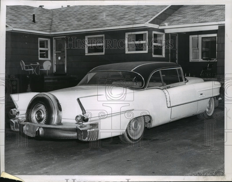 Load image into Gallery viewer, 1962 Press Photo Photo sent out in hunt for car involved in Cheryl Laird murder
