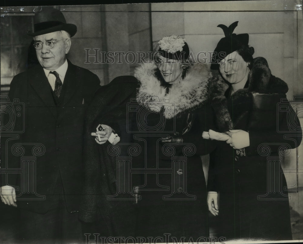 1937 Press Photo Harry K.Thaw, famous Playboy charge of attacking a waiter