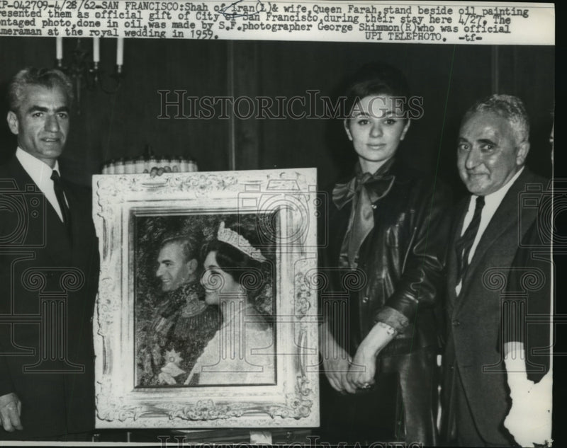Load image into Gallery viewer, 1962 Press Photo Shah of Iran &amp; Wife Queen Farah Stand Beside Oil Painting
