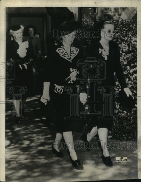1943 Press Photo Hollywood Star Bette Davis - nef55103