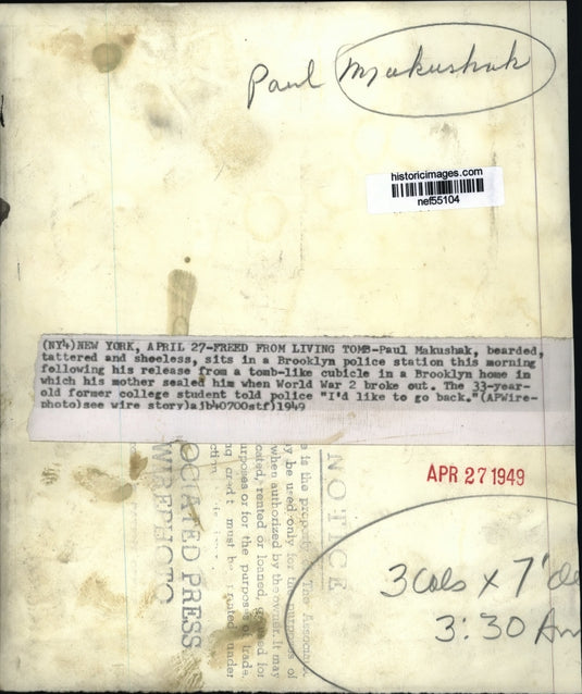 1949 Press Photo Paul Mahushak freed from a Living tomb Cubicle in Brooklyn Home