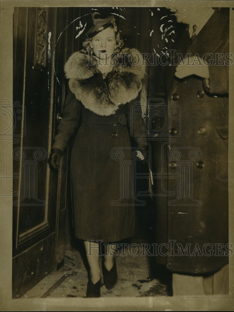 1939 Press Photo Frances N.Sawicki charge Bernard McDonald of stealing her purse