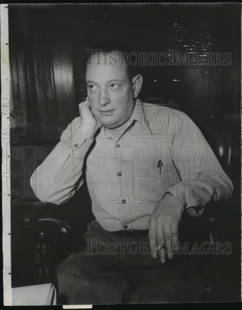 1953 Press Photo Murderer Nathan Leopold Jr. at Stateville Prison, Illinois