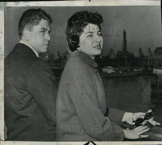 1958 Pres Photo Princess Soraya Takes Look at Port Prior to Leaving Genoa Italy