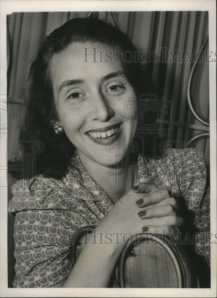 1940 Press Photo Helen Cahalane, Engaged to Joseph McGoldrick - nef56238
