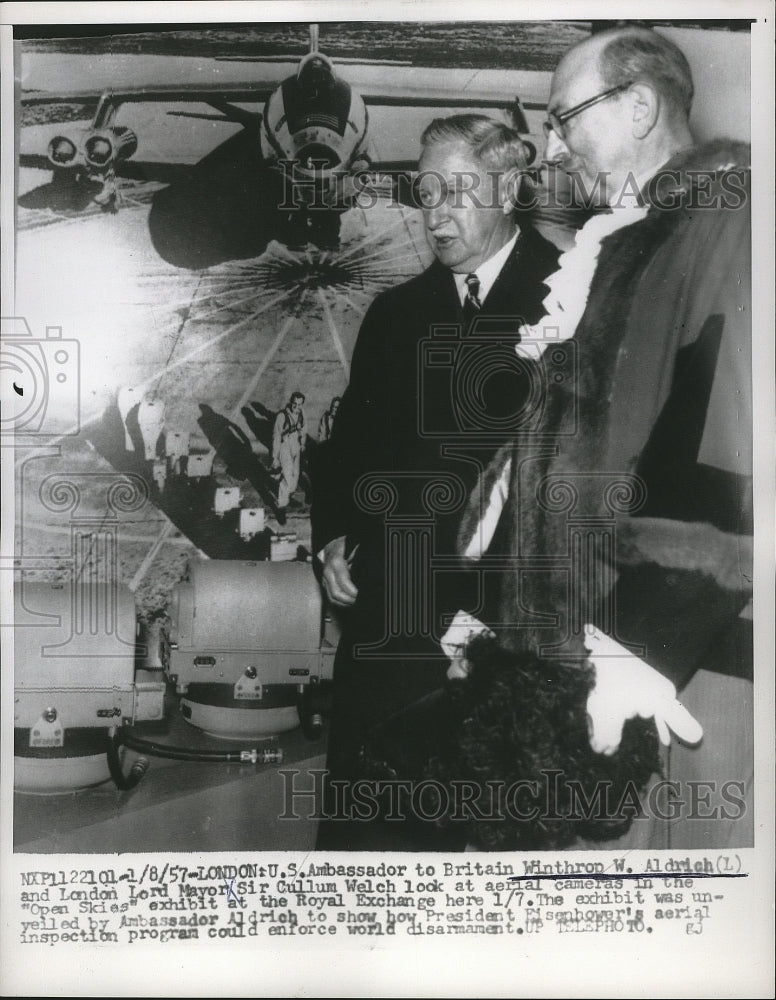 1957 Press Photo Winthron W.Aldreich, U.S Amb. to Britain and Sir Callum Welch