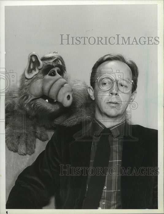 1986 Press Photo Max Wright appeared in Comedy Series "ALF" on NBC - nef56437