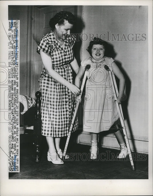1951 Press Photo Nancy Witherow, Suffered Spinal Injury in Car Wreck & Mother