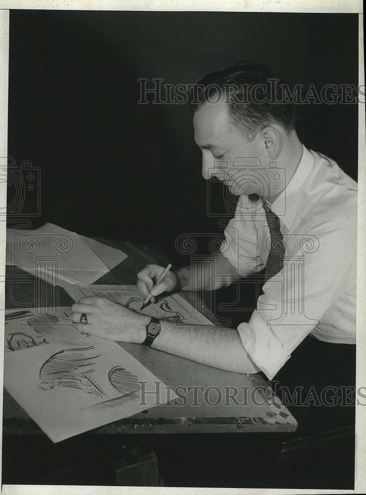 1942 Press Photo Unknown Man Sketching - nef56624